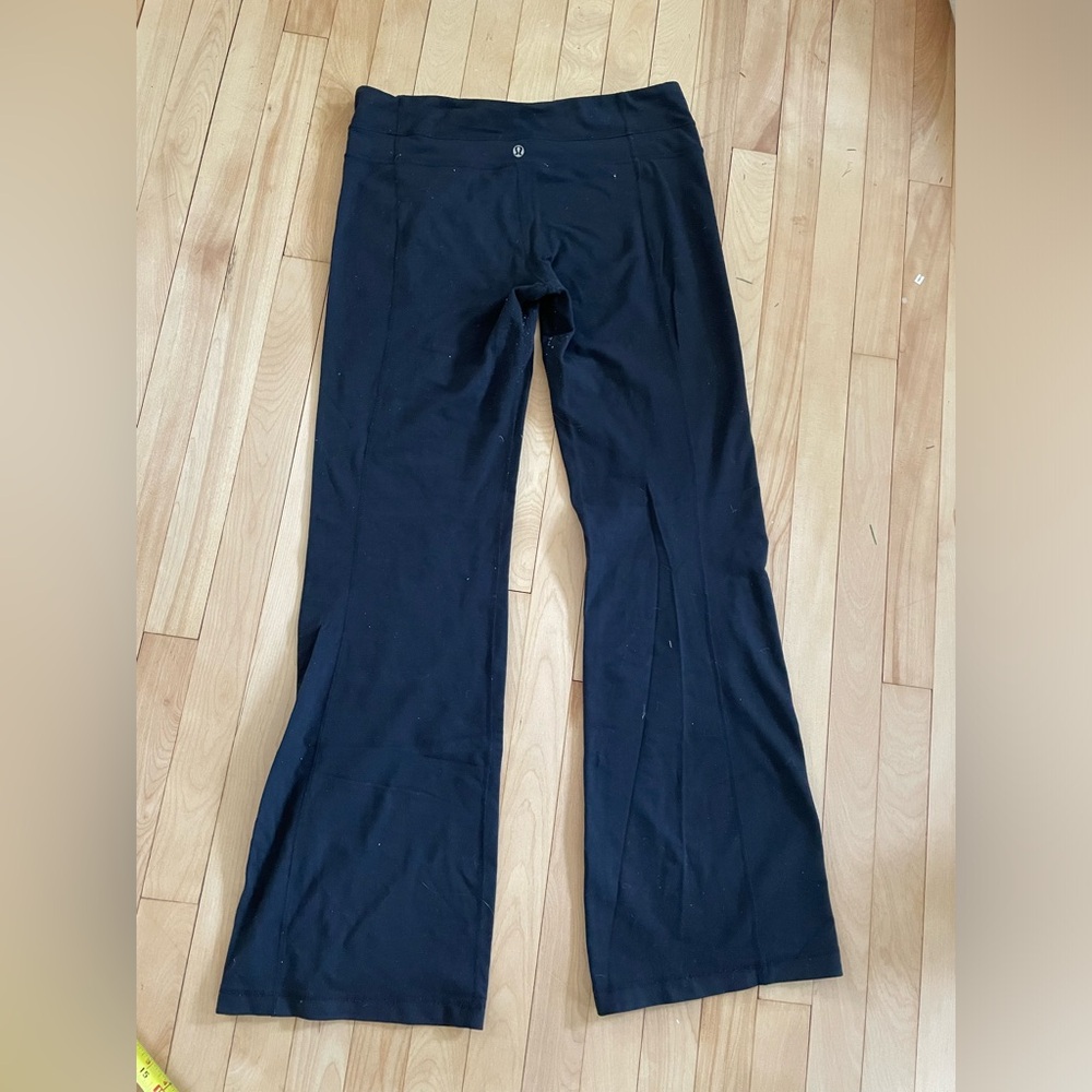 Women’s lululemon Bootcut yoga pants